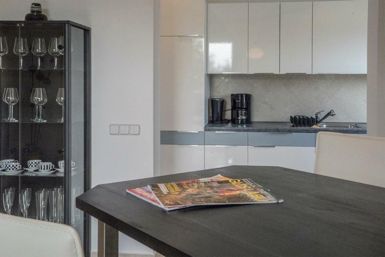 Apartment Annabela Banjol Exterior photo